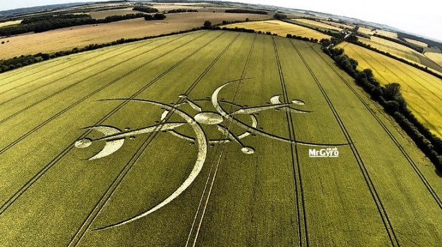 crop circle Clearbury Ring835