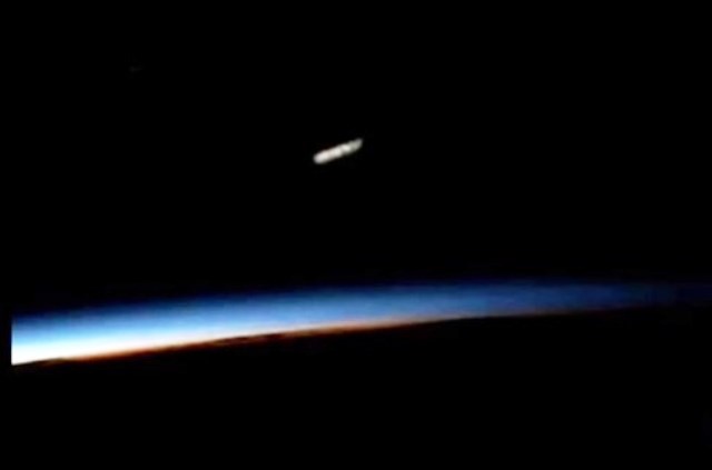 Ufo-ISS-15-03_2